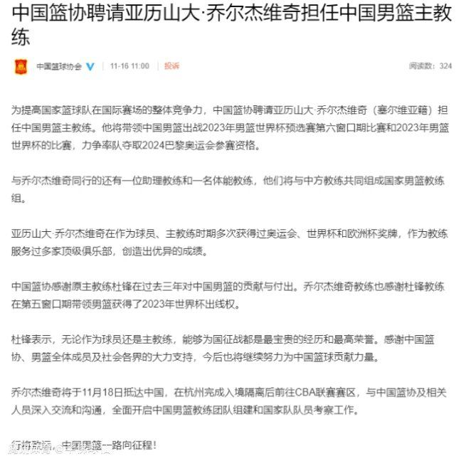 他是一个伶俐的、热情的家伙——他是一只老鼠，一只很有心计的老鼠，他的名字叫斯图亚特。斯图亚特在这个对他来讲超等复杂的世界里，同心专心想寻觅本身的家和回属的意义，当他被里特一家收养以后，他起头了一场和各类脚色一路的冒险勾当——包罗他的夙敌家：猫斯纳贝尔。